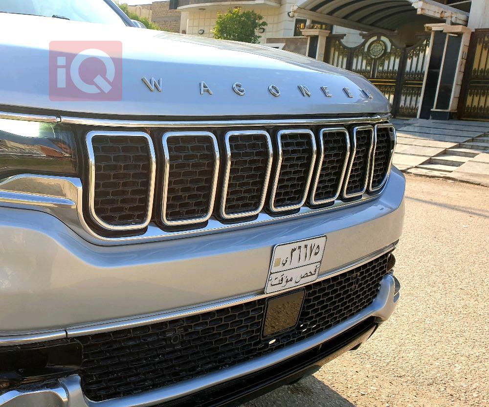 Jeep Grand Wagoneer